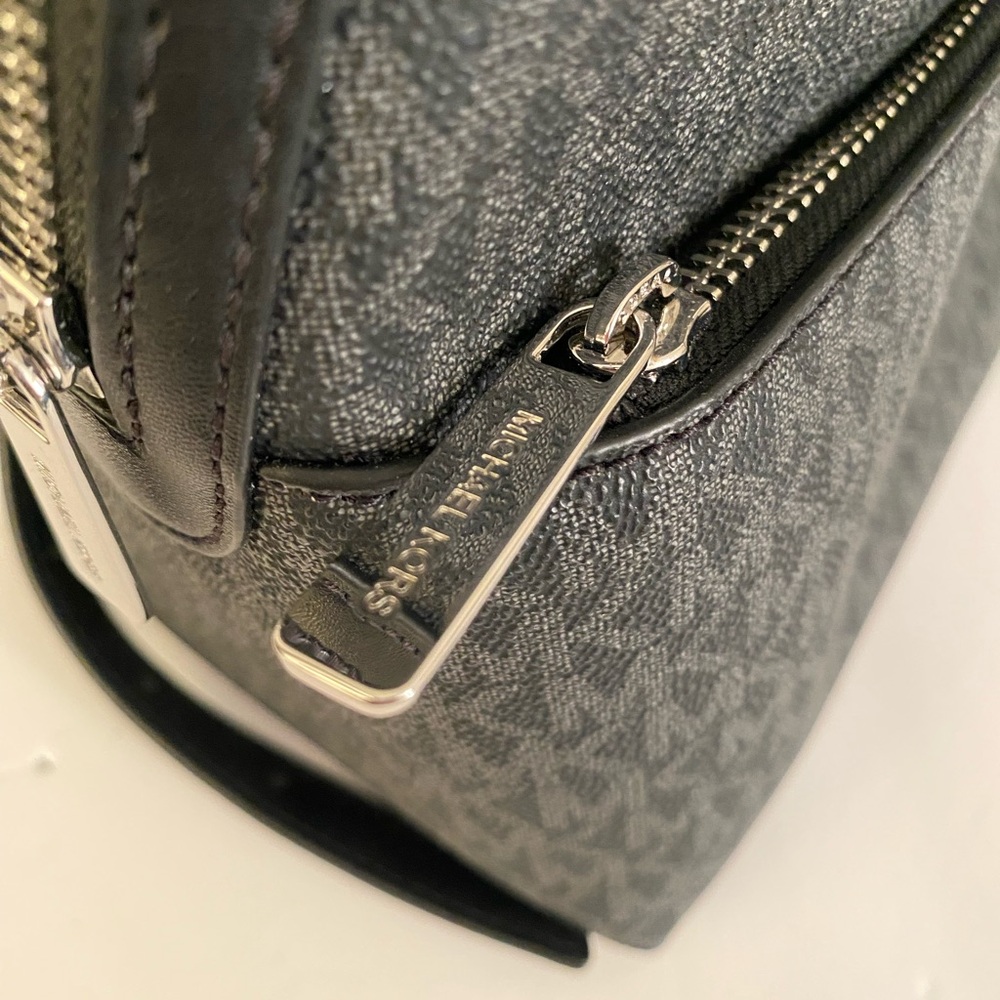 Michael Kors Sheila Medium Signature Logo Backpack 35H3S6HB6B--001 - Picture 12 of 13
